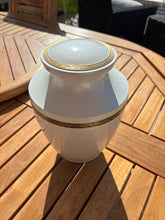 Lade das Bild in den Galerie-Viewer, Urne BLANCO