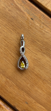 Lade das Bild in den Galerie-Viewer, Asche Anhänger - Alliance