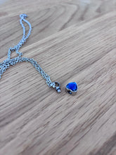 Lade das Bild in den Galerie-Viewer, Collier Cinéraire Cœur Cristal Bleu - photo 5