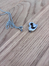 Lade das Bild in den Galerie-Viewer, Collier Cinéraire Double Cœur Argent - photo 4