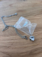 Lade das Bild in den Galerie-Viewer, Collier Cinéraire Petit Cœur Argent - photo 4