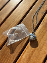 Lade das Bild in den Galerie-Viewer, collier-urne-chat-chien