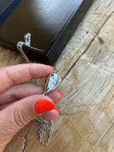 Lade das Bild in den Galerie-Viewer, collier urne goutte