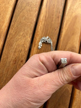 Lade das Bild in den Galerie-Viewer, Fermeture collier urne arbre de vie