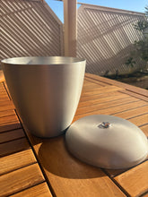 Lade das Bild in den Galerie-Viewer, urne aluminium grise Galaxy