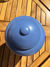 Lade das Bild in den Galerie-Viewer, urne celes bleue humain