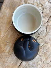 Lade das Bild in den Galerie-Viewer, Urne Chat céramique - photo 3