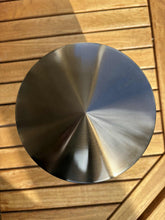 Lade das Bild in den Galerie-Viewer, urne cineraire ferrer marron vue du dessus