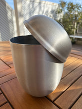 Lade das Bild in den Galerie-Viewer, urne cineraire grise