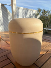 Lade das Bild in den Galerie-Viewer, Urne Composite Beige - photo 2