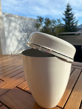 Lade das Bild in den Galerie-Viewer, urne funeraire blanche