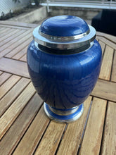 Lade das Bild in den Galerie-Viewer, urne funeraire infini bleue