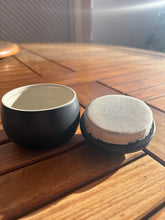 Lade das Bild in den Galerie-Viewer, urne funeraire pour petit chien ouverte