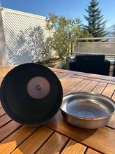 Lade das Bild in den Galerie-Viewer, urne pour homme ou pour femme en metal