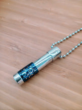 Lade das Bild in den Galerie-Viewer, Urne Pendentif Cylindre Bleu - photo 1