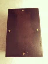 Lade das Bild in den Galerie-Viewer, Blacky Cremation Urn (Standard)