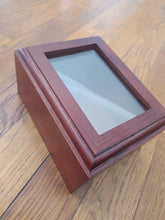 Lade das Bild in den Galerie-Viewer, Urne Foto PARAHI