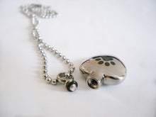 Lade das Bild in den Galerie-Viewer, Asche Anhänger Tilka