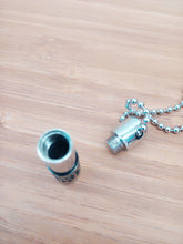 Lade das Bild in den Galerie-Viewer, Asche Anhänger Schwarz Zylinder