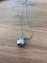 Lade das Bild in den Galerie-Viewer, Pendentif Funéraire Cœur - vue de face
