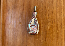 Lade das Bild in den Galerie-Viewer, Bijoux Funéraire : LarmRuby - photo 2
