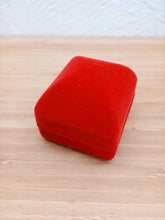 Lade das Bild in den Galerie-Viewer, Boîte à Bijoux Rouge - photo 3
