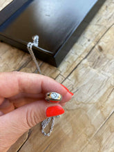 Lade das Bild in den Galerie-Viewer, collier goutte fermeture
