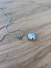 Lade das Bild in den Galerie-Viewer, Pendentif Funéraire Cœur - photo 4
