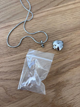 Lade das Bild in den Galerie-Viewer, Pendentif Funéraire Cœur - photo 5
