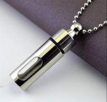Lade das Bild in den Galerie-Viewer, Pendentif Funéraire Transparent Argenté - photo 2
