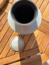 Lade das Bild in den Galerie-Viewer, Urne Funeraire BLANCO - photo 4
